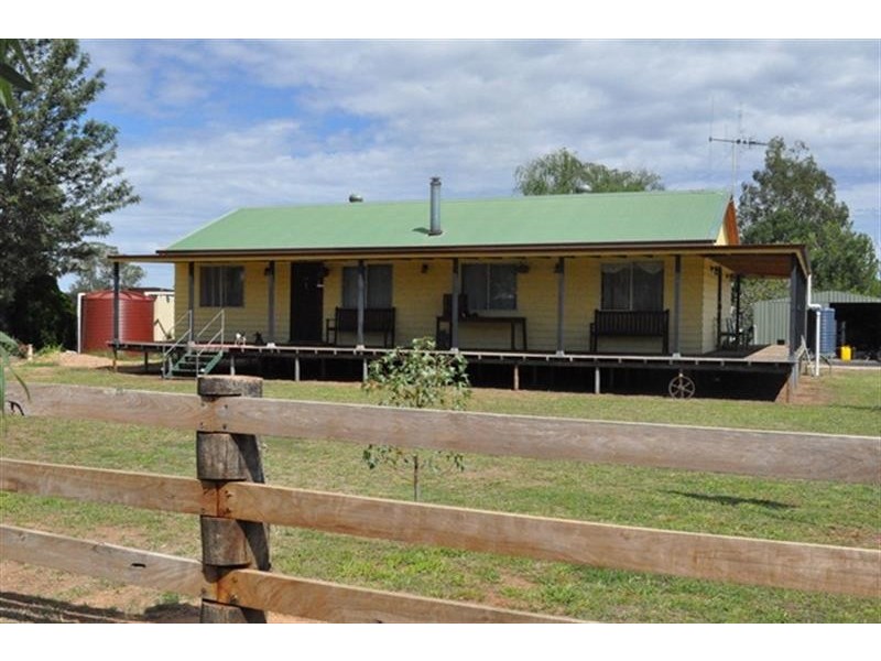 3 Napier St, Mendooran NSW 2842