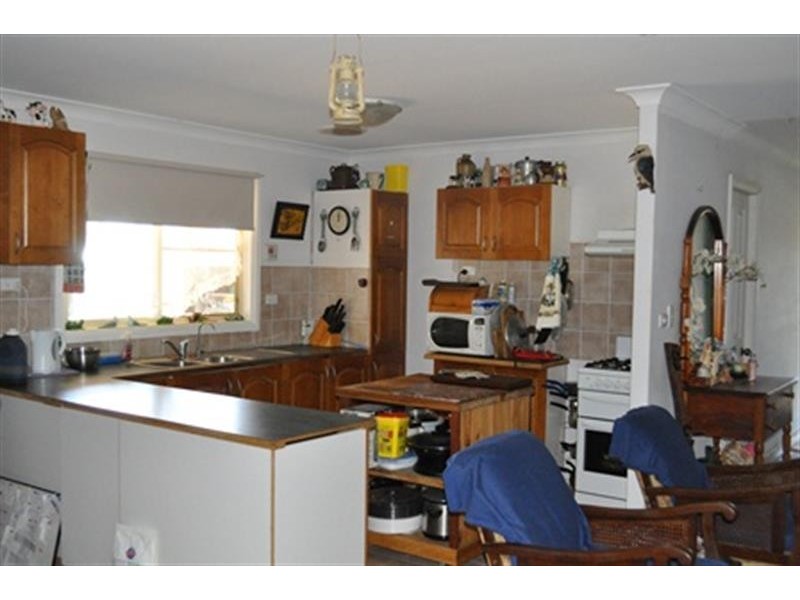 3 Napier St, Mendooran NSW 2842