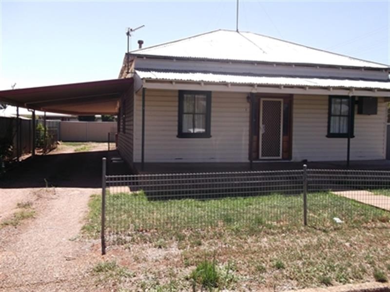 1 Pozieres St, Dubbo NSW 2830