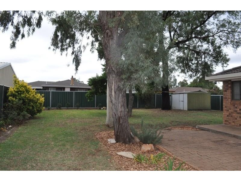 5 Sherwood Ave, Dubbo NSW 2830