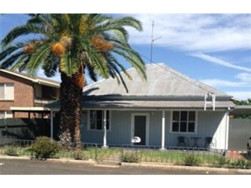 317 Darling St, Dubbo NSW 2830