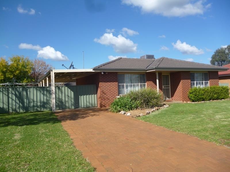 108 Sheraton Rd, Dubbo NSW 2830