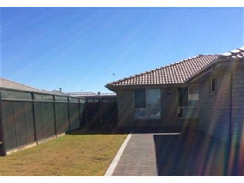 8B Argyle Ave, Dubbo NSW 2830