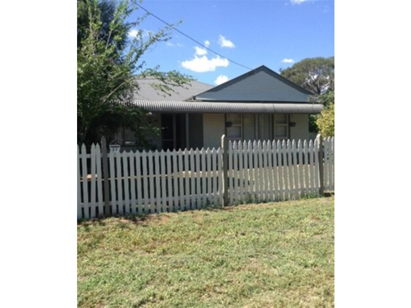 33 Elizabeth St, Dubbo NSW 2830