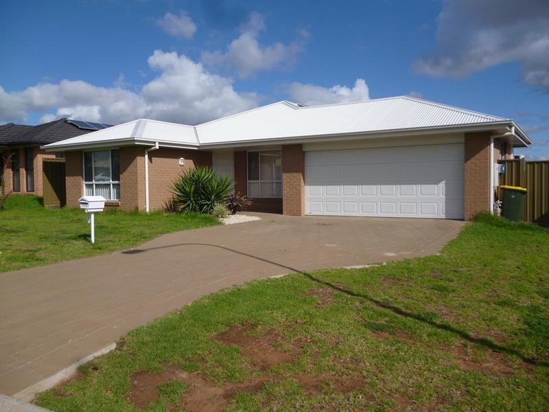 7 Thornett Pl, Dubbo NSW 2830