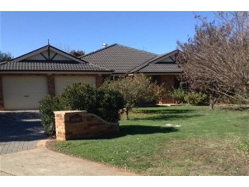 384 Macquarie St, Dubbo NSW 2830