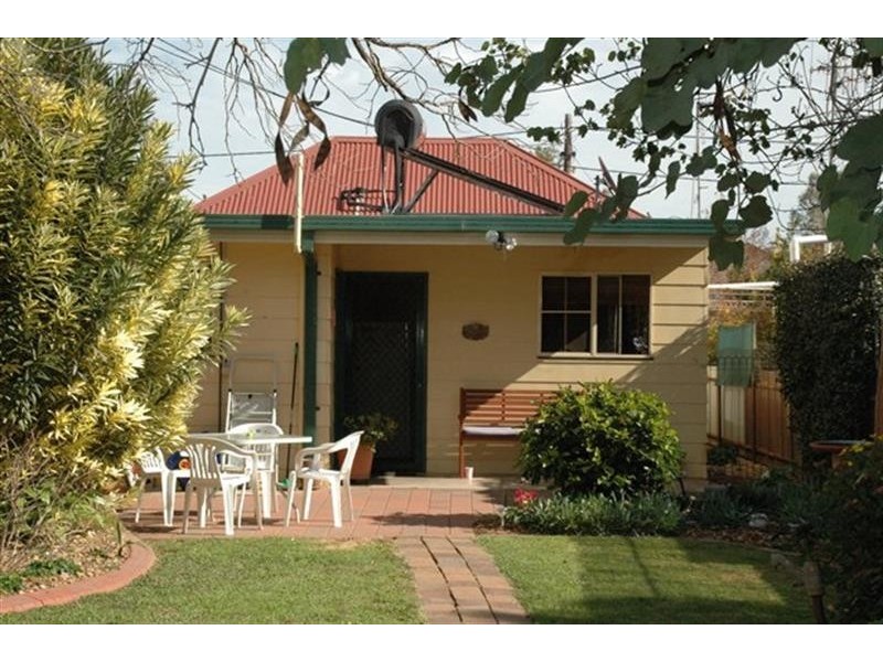 31 Merilba St, Narromine NSW 2821