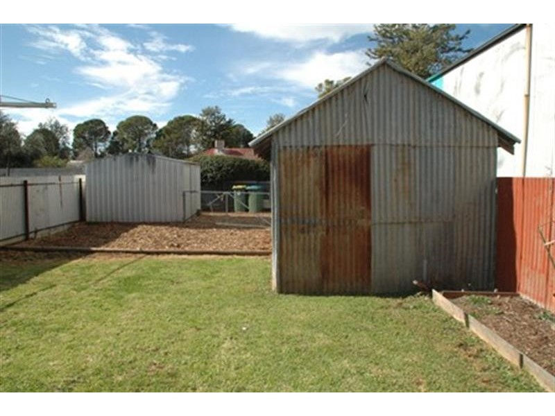 31 Merilba St, Narromine NSW 2821