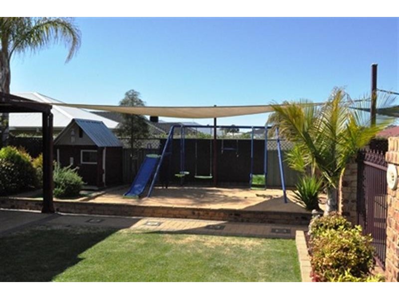 9 Ashlundie  Cres, Dubbo NSW 2830