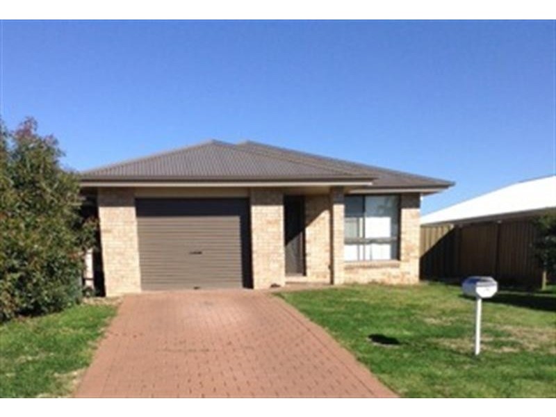 3B Thornett Pl, Dubbo NSW 2830