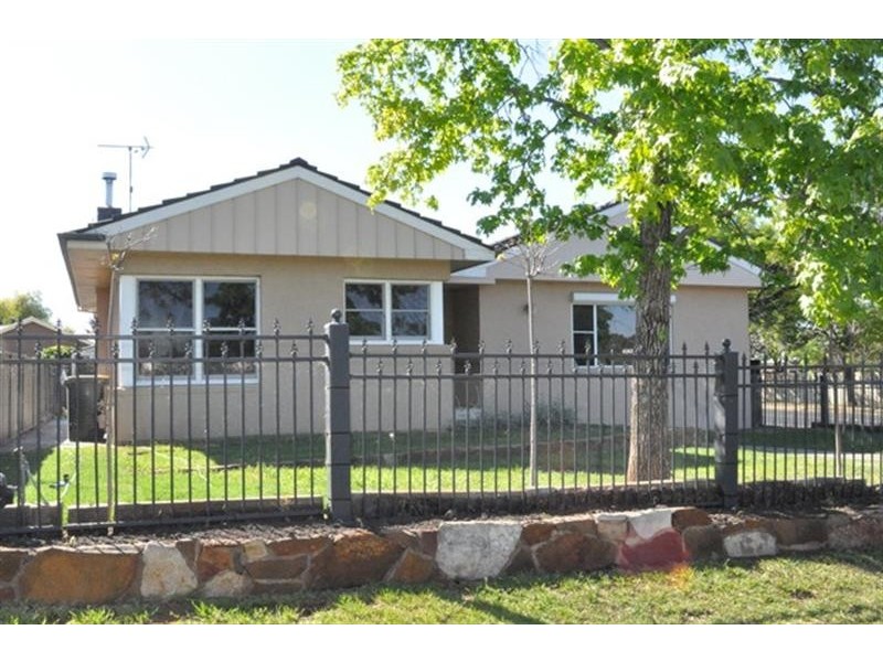 68 Bennett St, Dubbo NSW 2830
