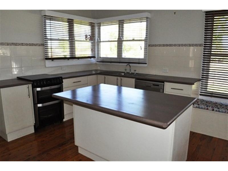 68 Bennett St, Dubbo NSW 2830
