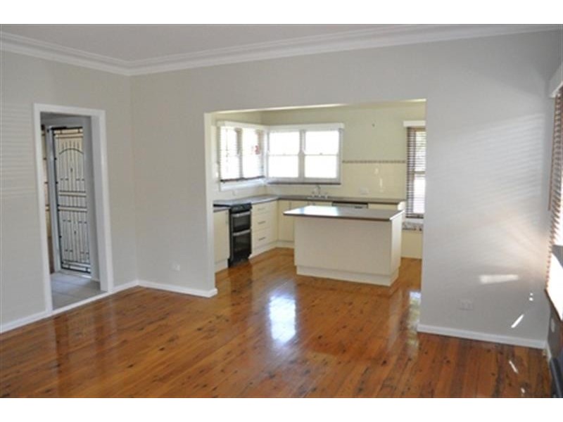 68 Bennett St, Dubbo NSW 2830