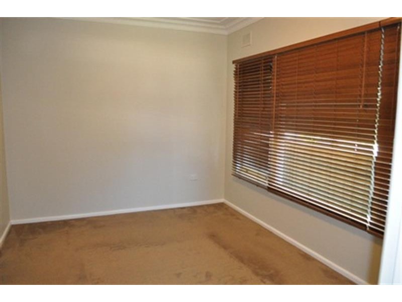 68 Bennett St, Dubbo NSW 2830