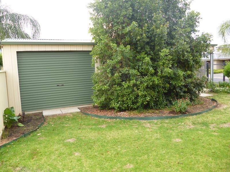 12 Carnegie Ave, Dubbo NSW 2830