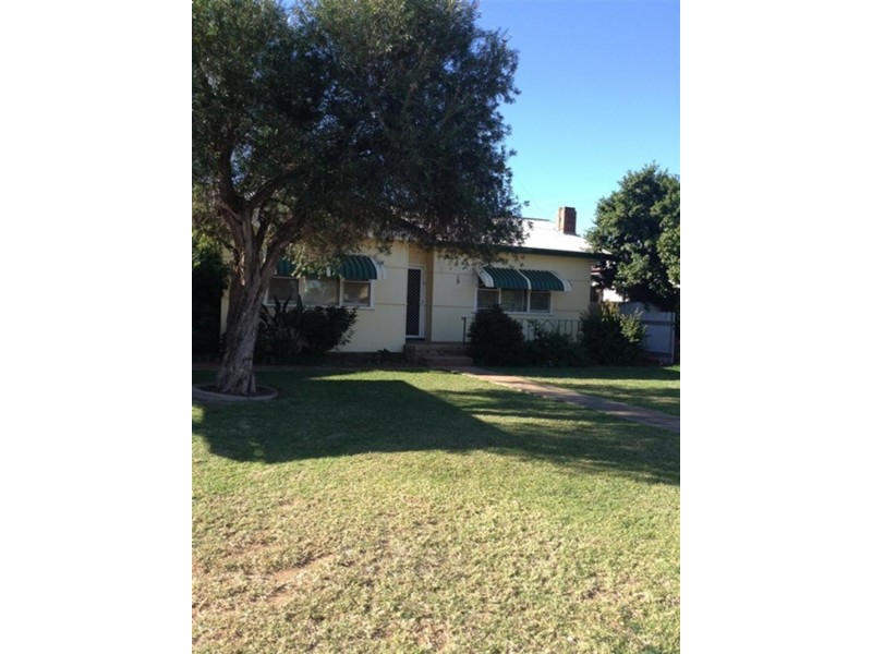 19 Algalah St, Narromine NSW 2821