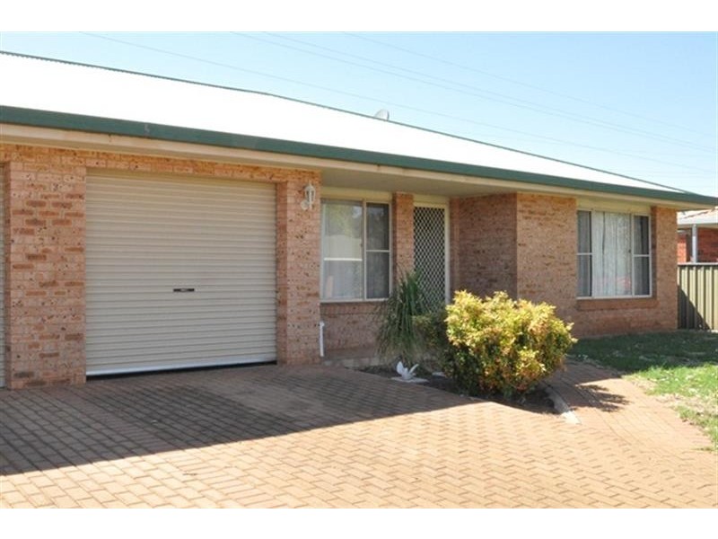 10B Pegasus Pl, Dubbo NSW 2830