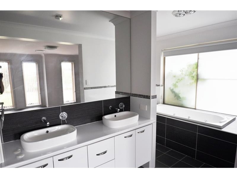 179 Baird Dr, Dubbo NSW 2830