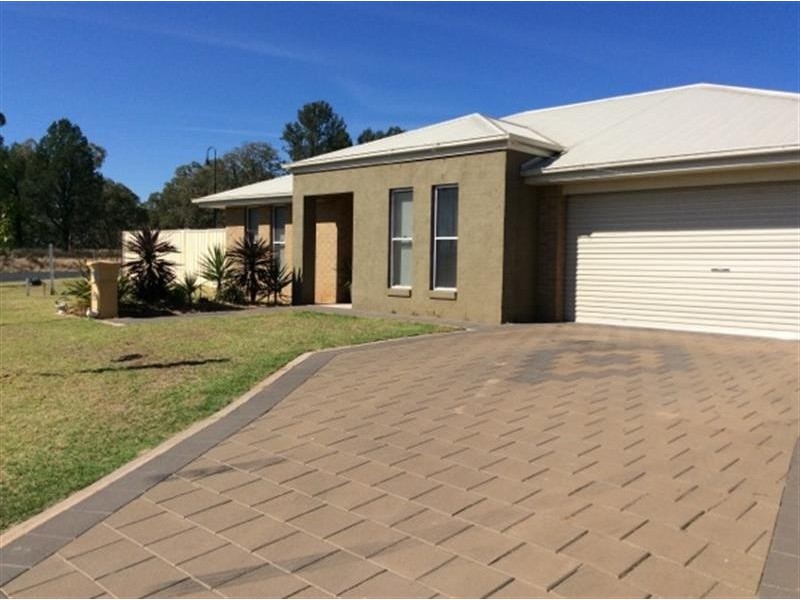 20 Cobbity Ave, Dubbo NSW 2830