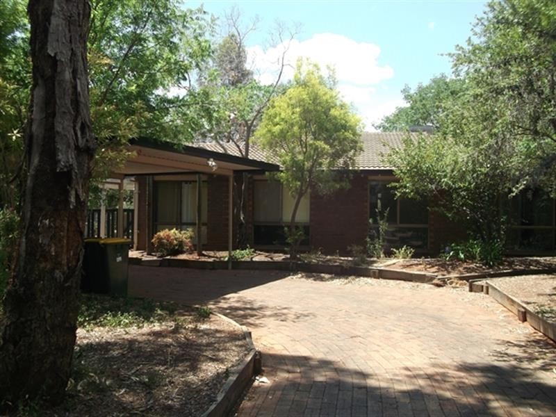 9 Hamilton Cl, Dubbo NSW 2830