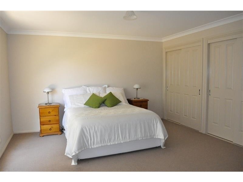 8 Cypress Point Dr, Dubbo NSW 2830