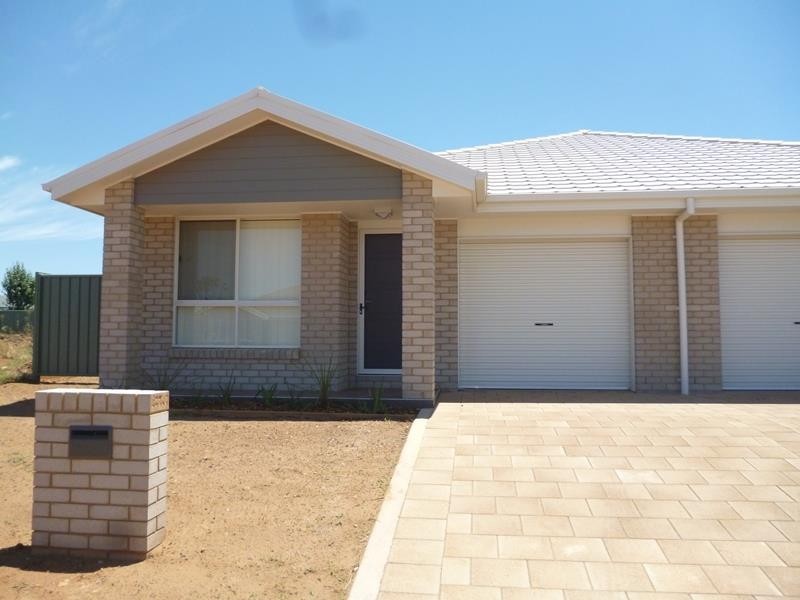 18B Magnolia Bvd, Dubbo NSW 2830