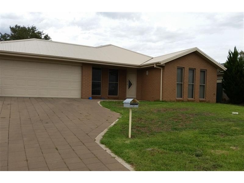 12 Dunheved Cir, Dubbo NSW 2830