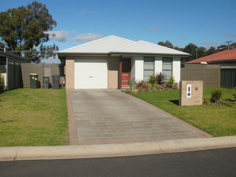 16 Glenshee Cl, Dubbo NSW 2830