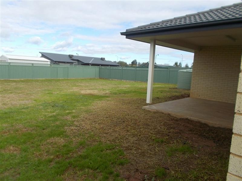 5 Argyle Ave, Dubbo NSW 2830