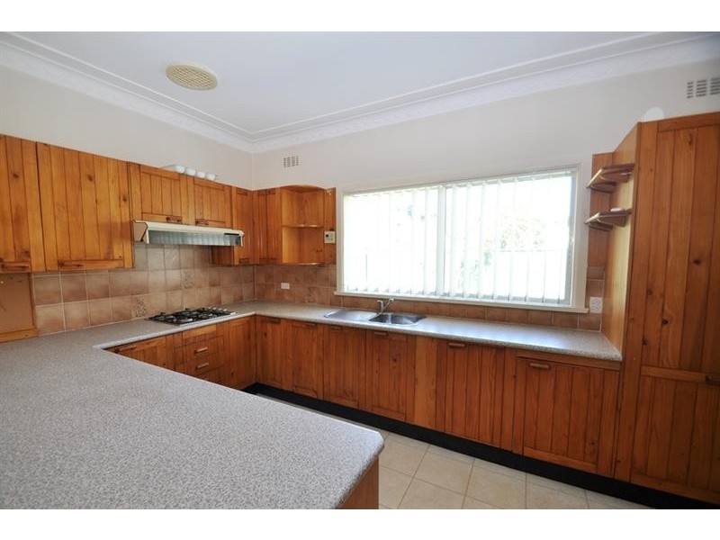 13 Johns Ave, Dubbo NSW 2830