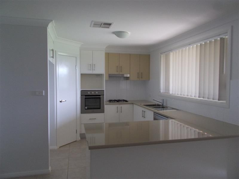 9 Magnolia Bvd, Dubbo NSW 2830