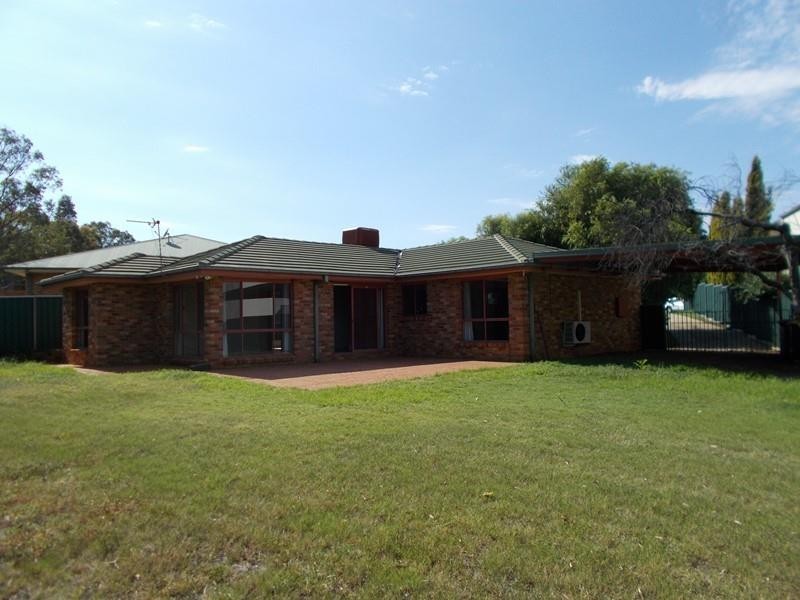 15 Boronia Pl, Dubbo NSW 2830