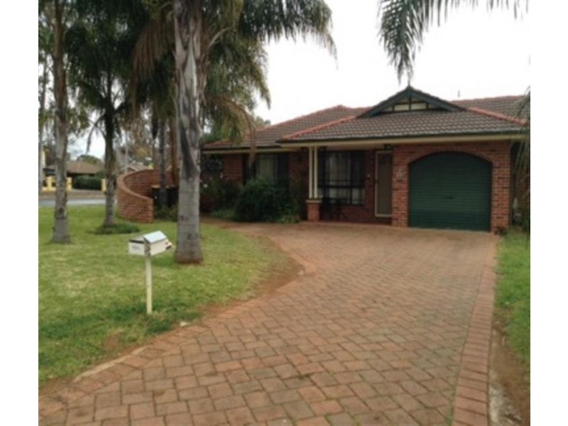 105 Websdale Dr, Dubbo NSW 2830
