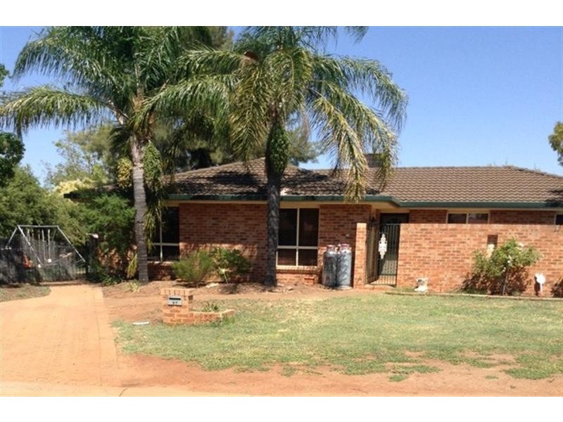 57 Sturt Cir, Dubbo NSW 2830