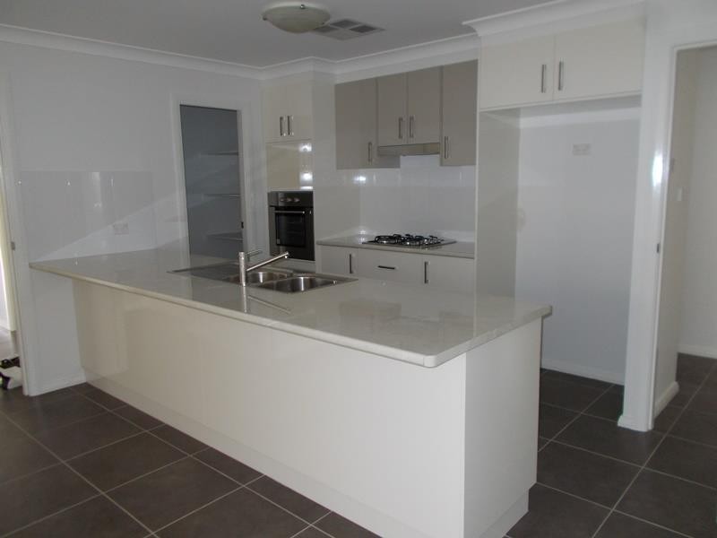 19 Sherrard  Cres, Dubbo NSW 2830
