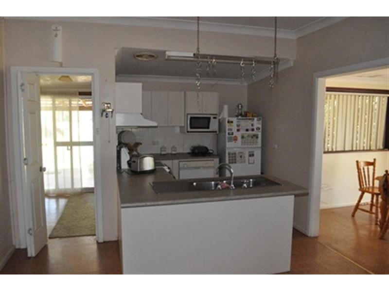 66 Riverview Rd, Gilgandra NSW 2827