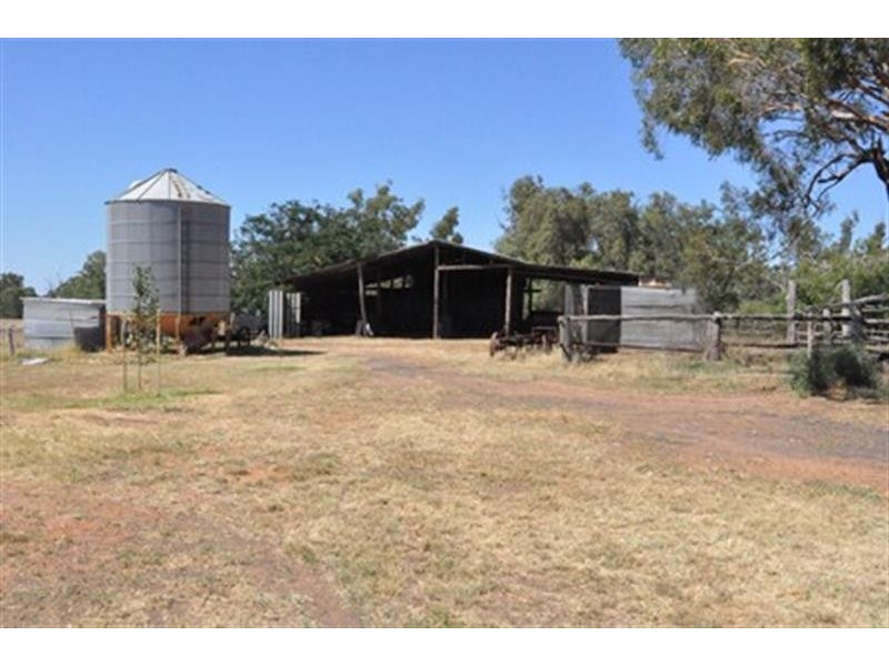 66 Riverview Rd, Gilgandra NSW 2827