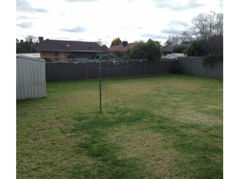 23 Twickenham Dr, Dubbo NSW 2830