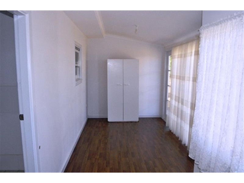 7 Samuel  St, Wellington NSW 2820