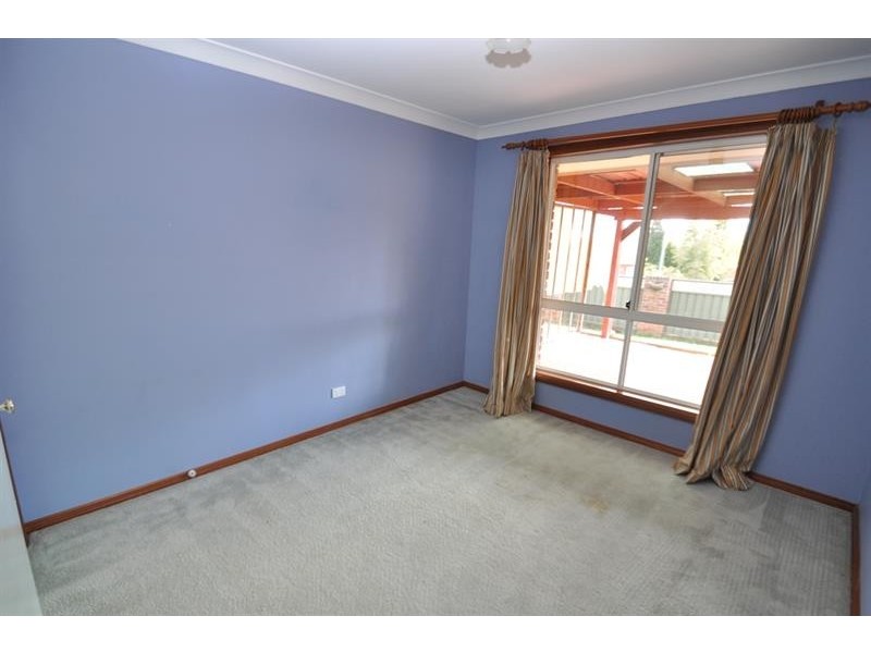2 Erica Cl, Dubbo NSW 2830