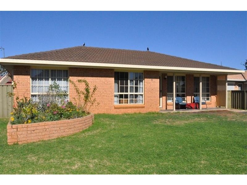 9 Voyager Way, Dubbo NSW 2830