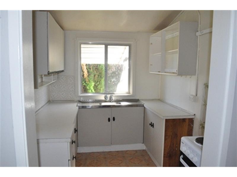 21 Farnell  St, Mendooran NSW 2842