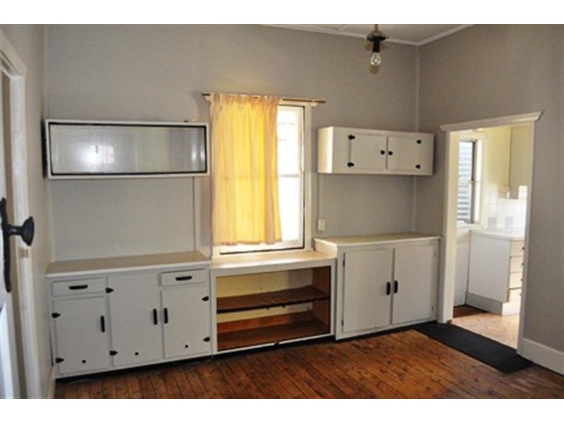 21 Farnell  St, Mendooran NSW 2842