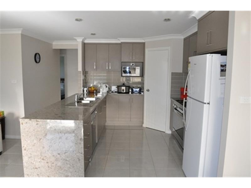 5 Shetland Ave, Dubbo NSW 2830