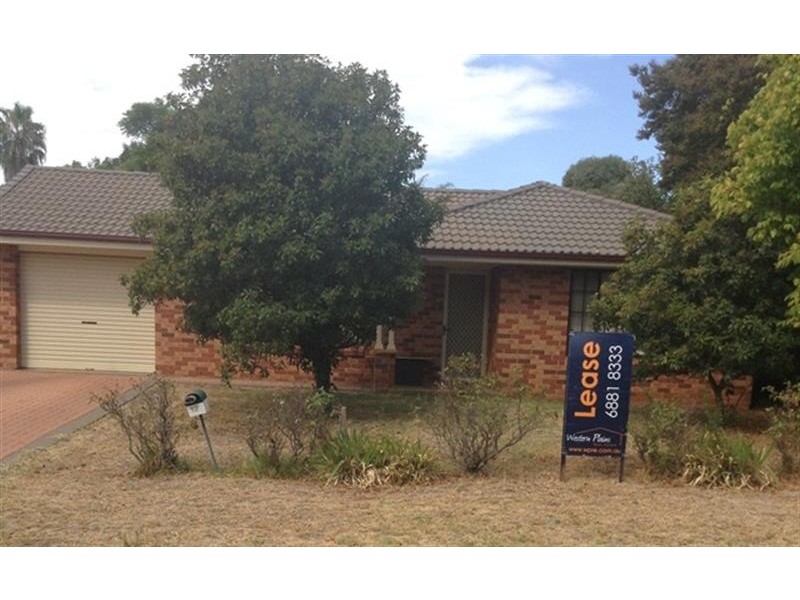 12 Rawson St, Dubbo NSW 2830