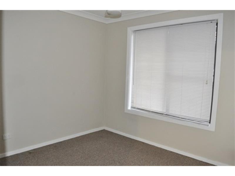 27 Chifley Dr, Dubbo NSW 2830