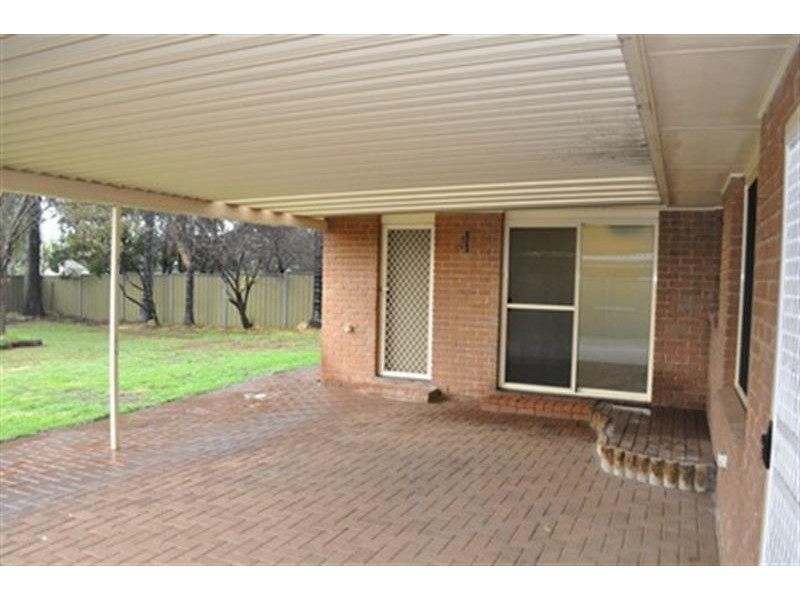 83 Murrayfield Dr, Dubbo NSW 2830