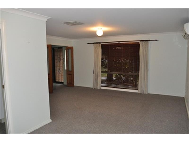 83 Murrayfield Dr, Dubbo NSW 2830
