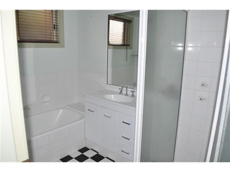 83 Murrayfield Dr, Dubbo NSW 2830