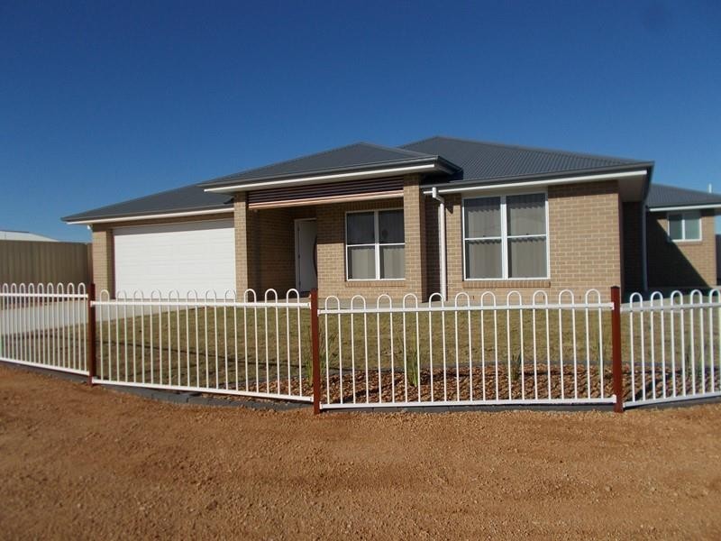 29 Volta  Ave, Dubbo NSW 2830